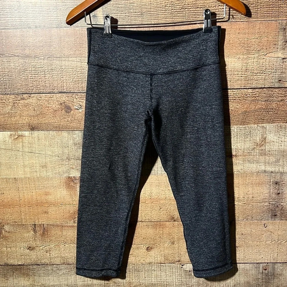 🌻 LULULEMON Wunder Under Crop *Reversible* Black/Gray Heather & Solid Black sz.6 - Picture 1 of 7